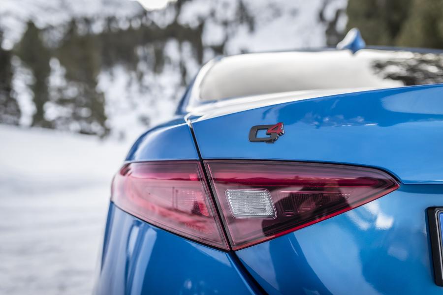Детали экстерьера Alfa Romeo Giulia Veloce Q4 (952) 2019 года  (фото 13 из 30)